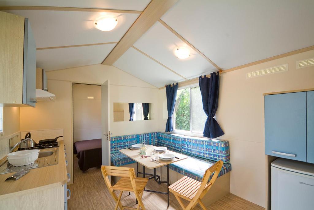 Camping Cisano - San Vito Bardolino Chambre photo